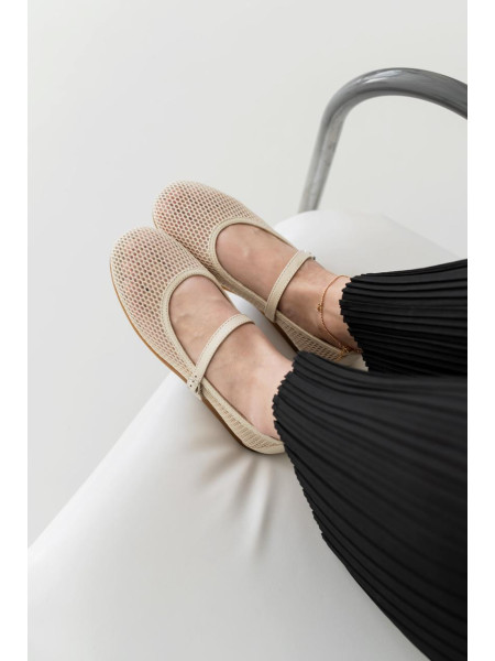 Балетки жіночі текстильна сітка шкіра молочні з перфорацією